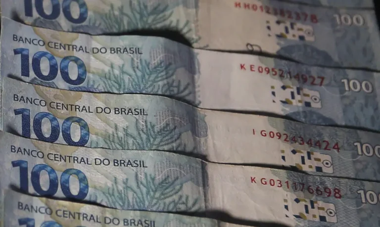 Arrecadação federal bate recorde no início do ano